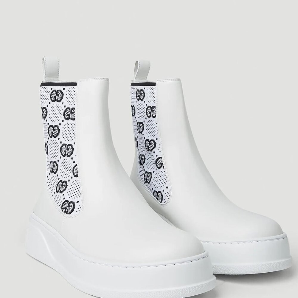 NIB Gucci Chelsea GG inlets white leather pull on booties IT 38.5 US 8.5